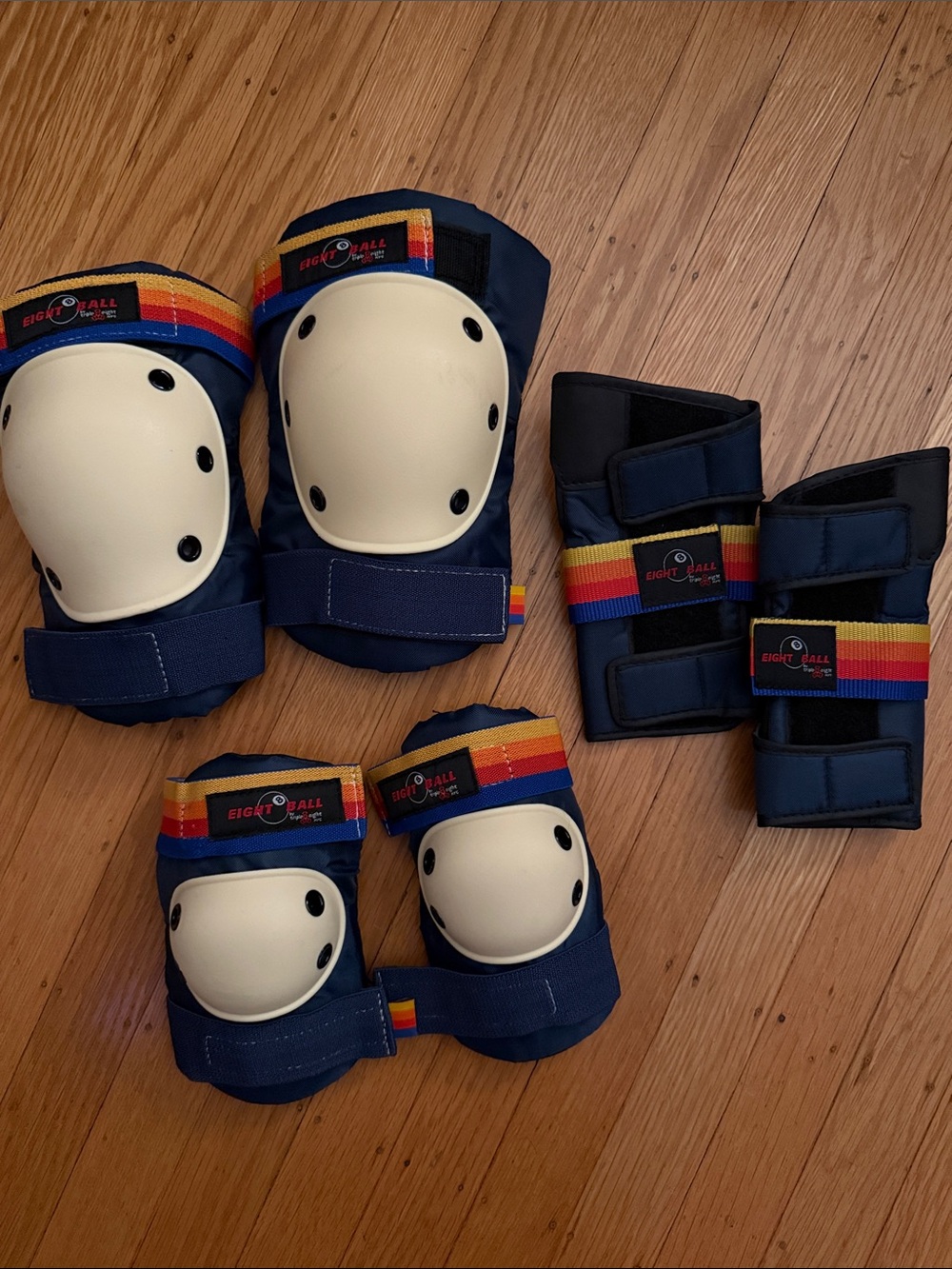 Eight Ball by Triple Eight pad and wrist guard set size 14+